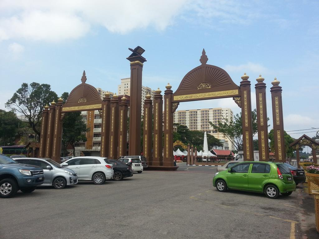 Kota Bharu Apartment Esterno foto